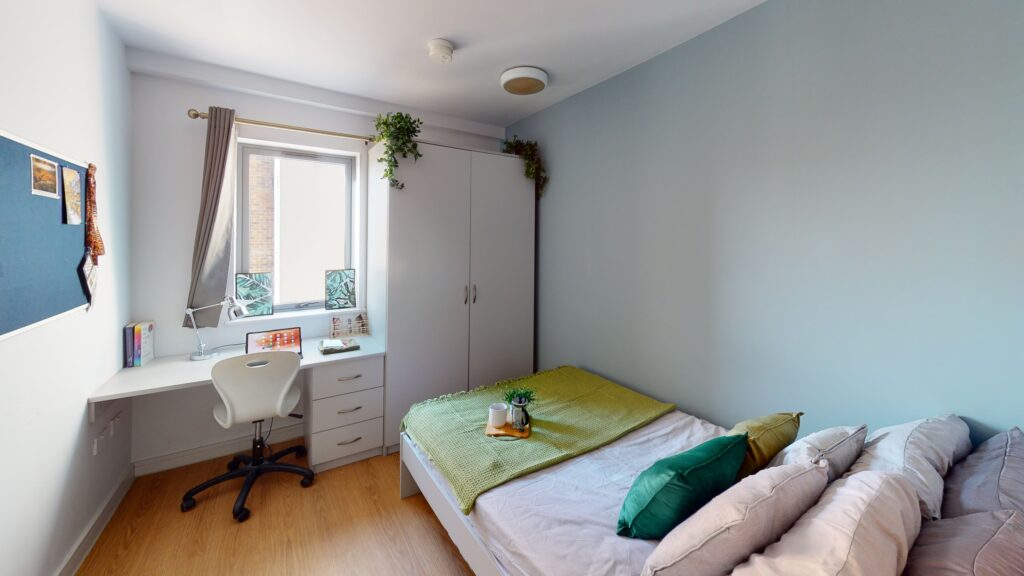 QP Ensuite Room